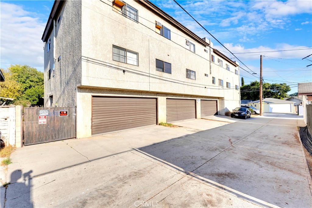 2121 El Paseo Property Photo 4