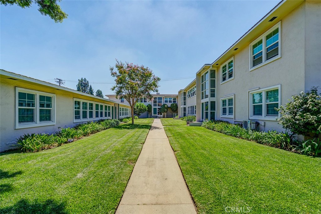 1513 1517 Huntington Drive Property Photo 2