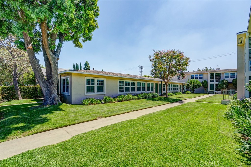 1513 1517 Huntington Drive Property Photo 6