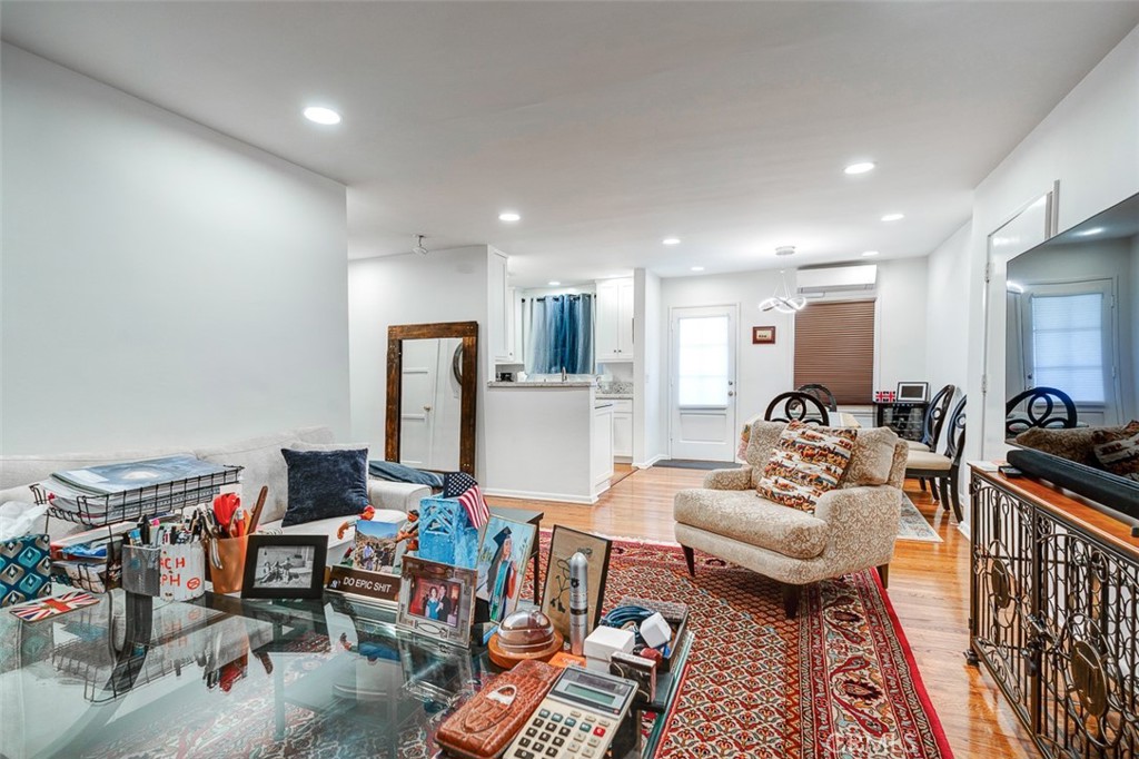 1513 1517 Huntington Drive Property Photo 15