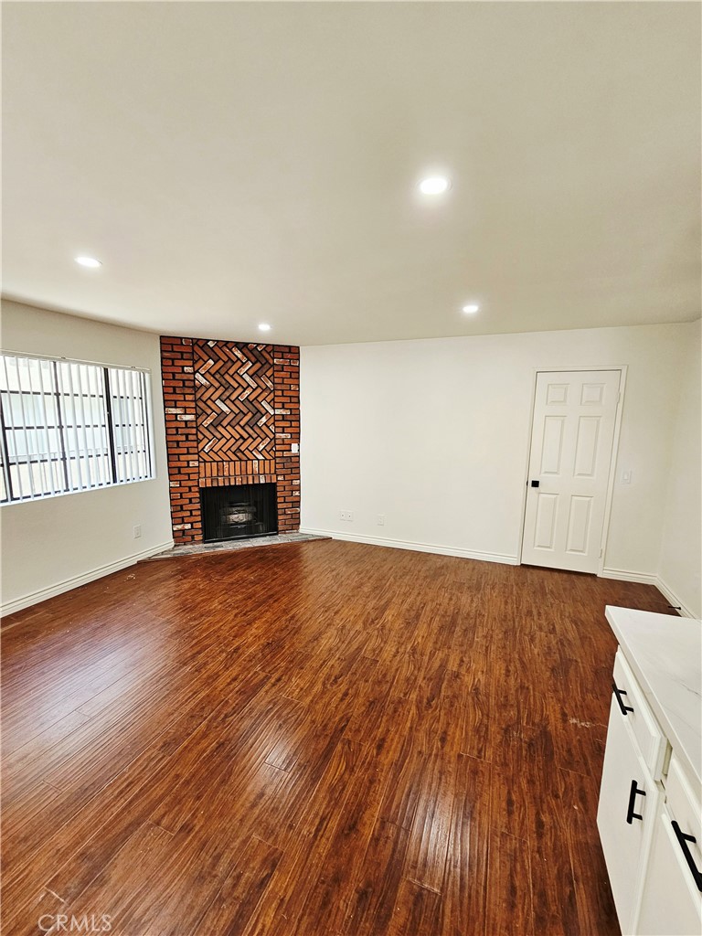 440 W Dryden A Property Photo 1