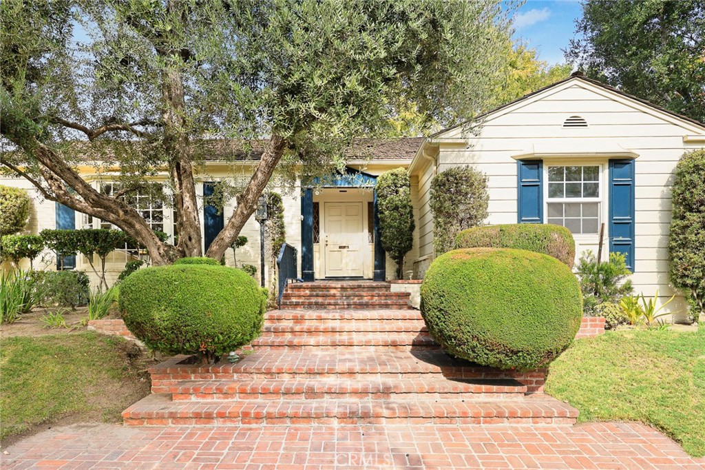 989 Winston Avenue Property Photo 1