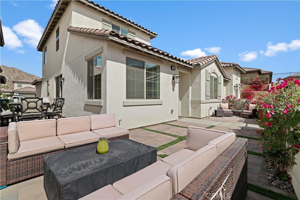 80138 Whisper Rock Way Property Photo 2