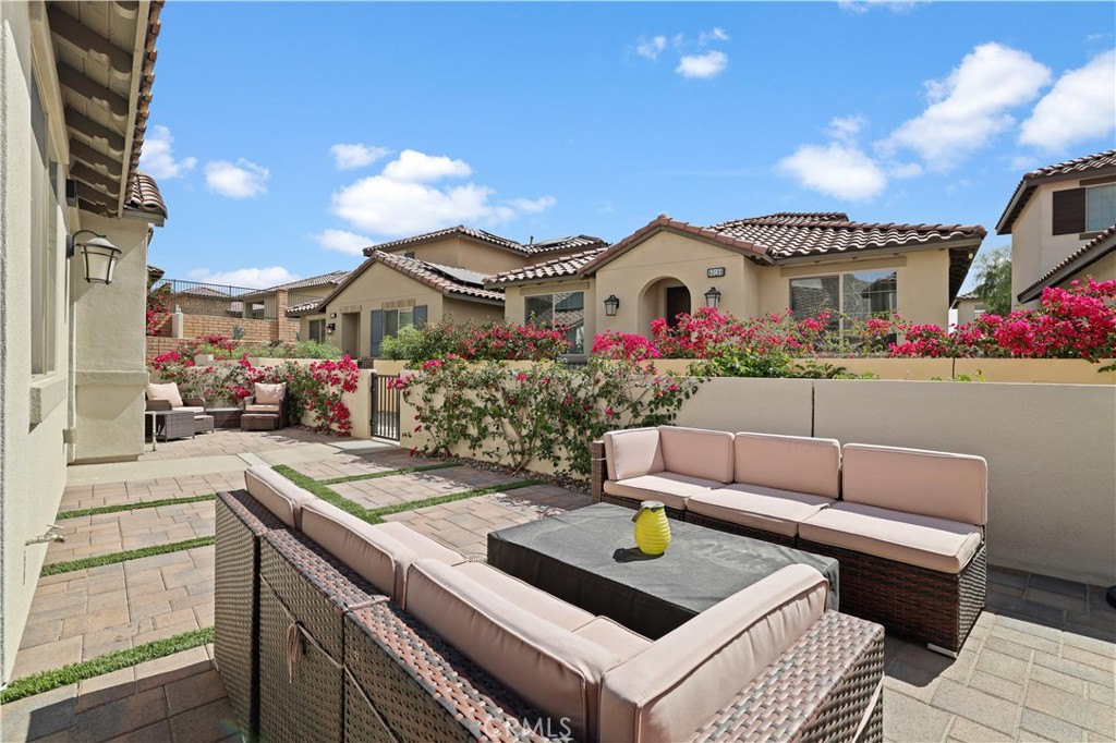 80138 Whisper Rock Way Property Photo 7