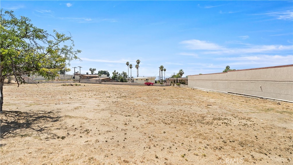 3553 E Highland Avenue Property Photo 9