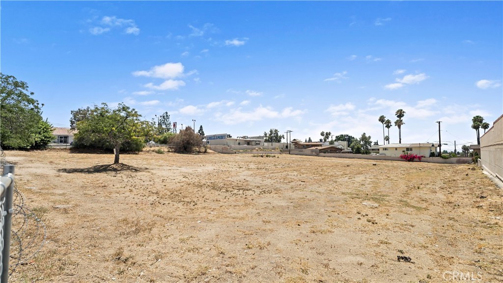 3553 E Highland Avenue Property Photo 10