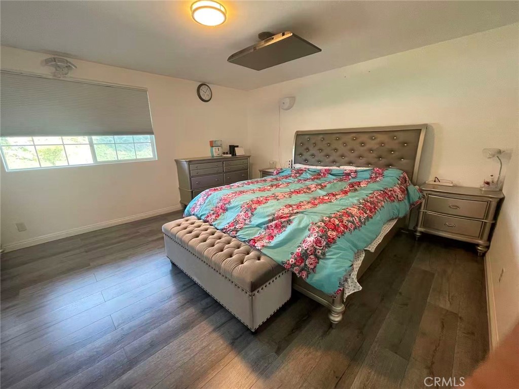 1323 W Lincoln Ave Property Photo 6