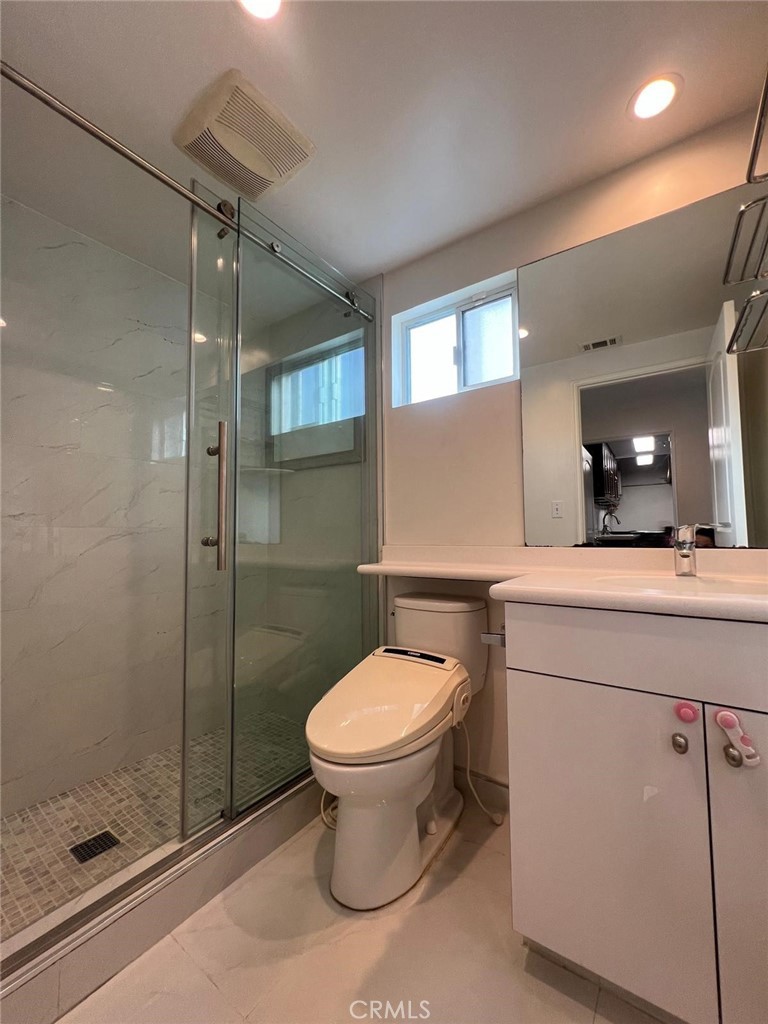 1323 W Lincoln Ave Property Photo 12