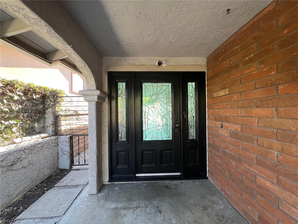 1323 W Lincoln Ave Property Photo 14