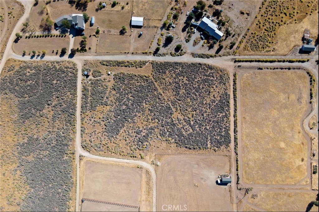 1085 Dusty Trail Property Photo 8