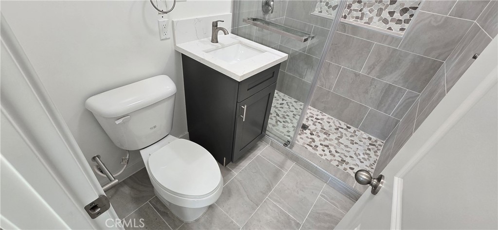 1428 E 54th 2 Property Photo 8