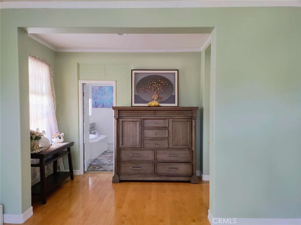 8564 Mill Pond Property Photo 7