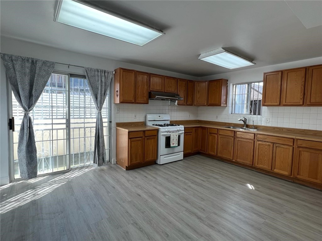 3020 Baldwin Street Property Photo 10