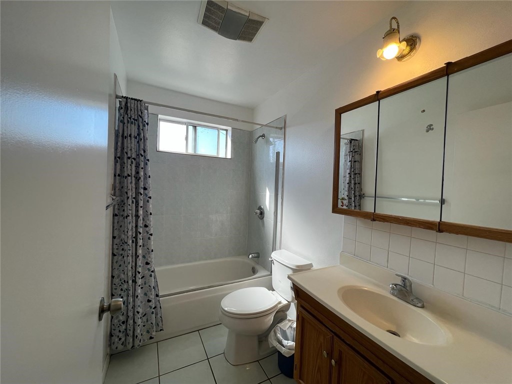 3020 Baldwin Street Property Photo 11