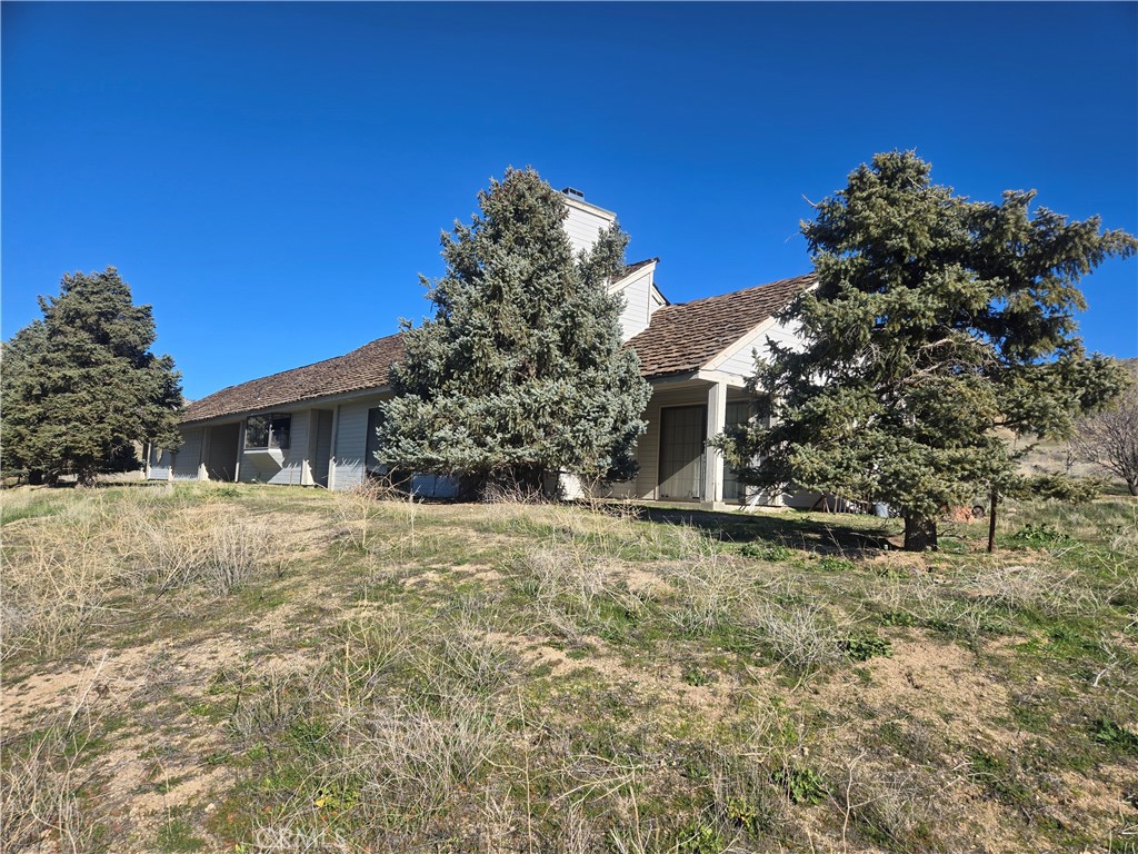 23400 Vanessa Avenue Property Photo 3