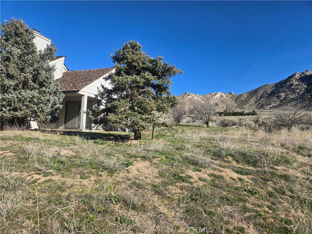 23400 Vanessa Avenue Property Photo 4