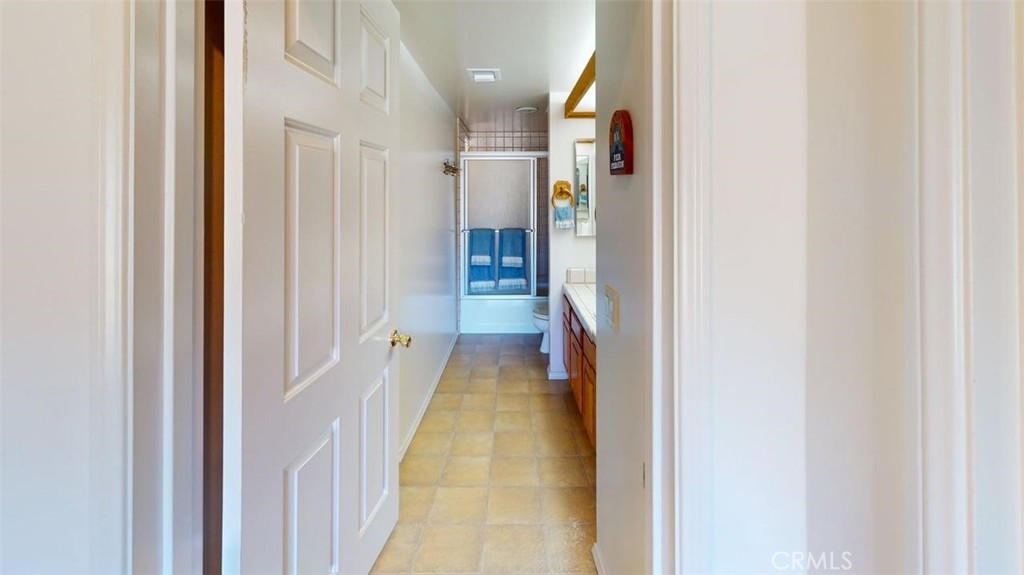 23400 Vanessa Avenue Property Photo 15