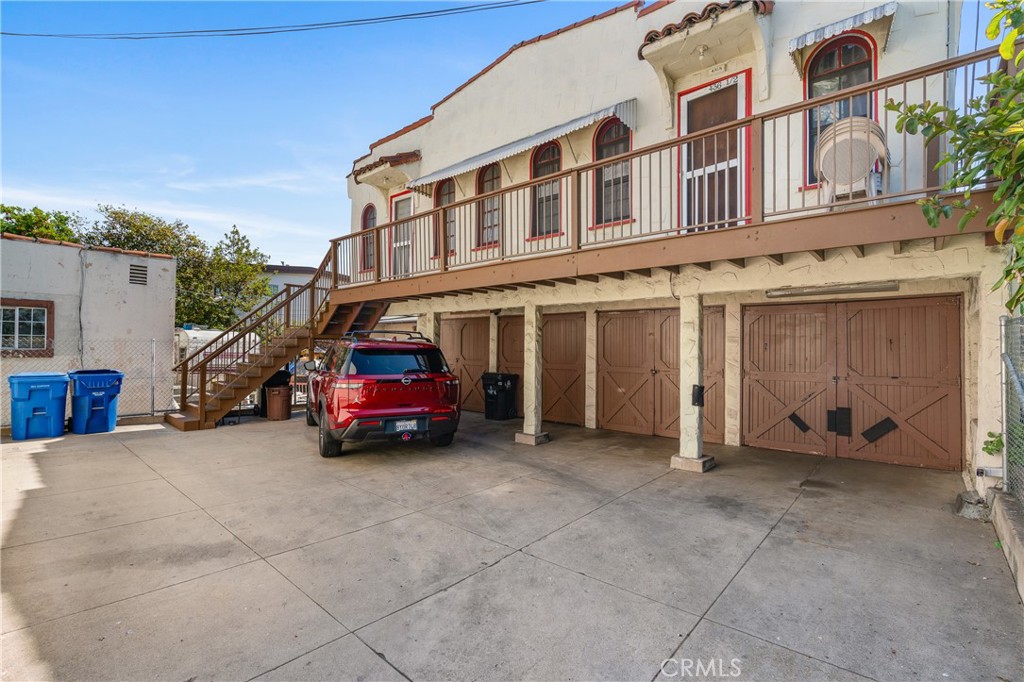 436 S Soto Property Photo 3