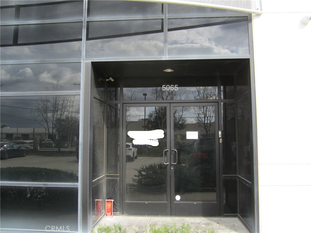5065 Walnut Grove Property Photo 4