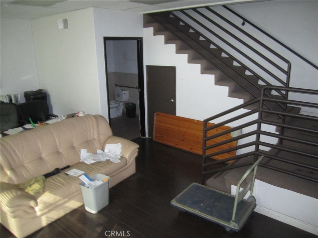 5065 Walnut Grove Property Photo 10