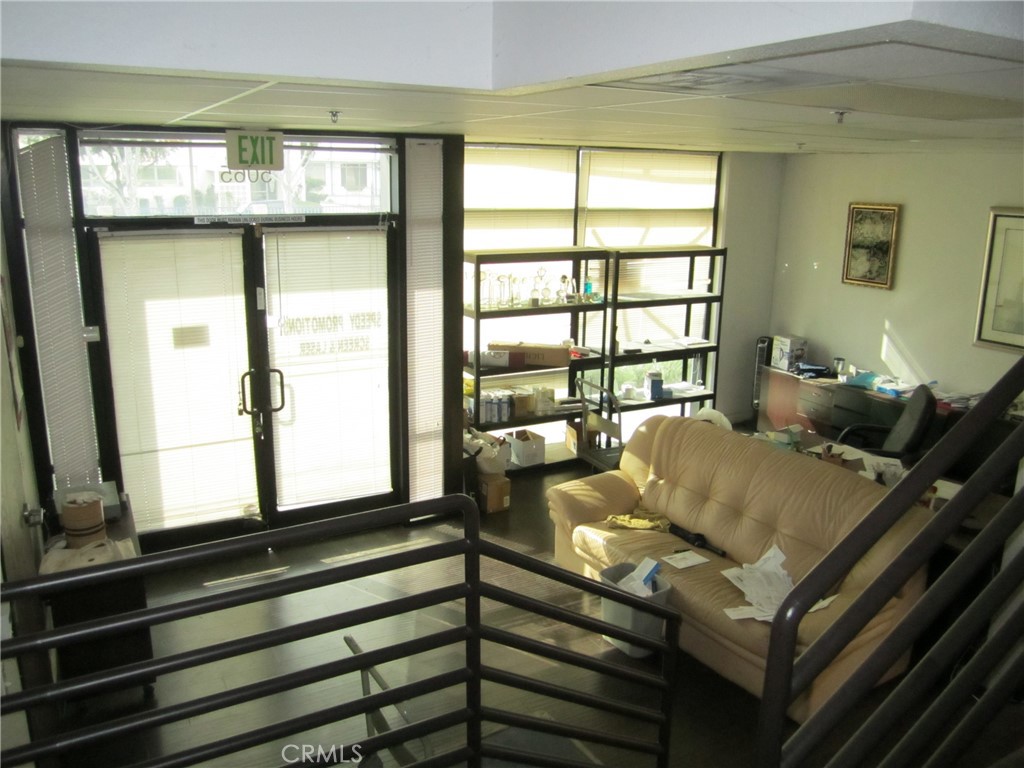 5065 Walnut Grove Property Photo 11