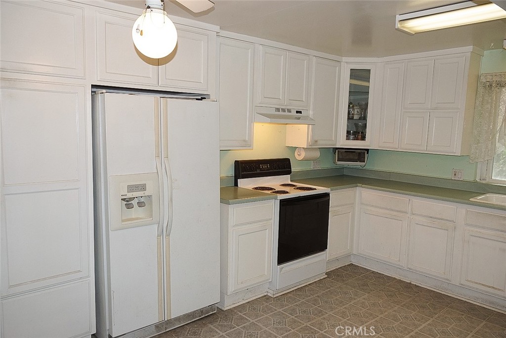 9341 Rollins Property Photo 3