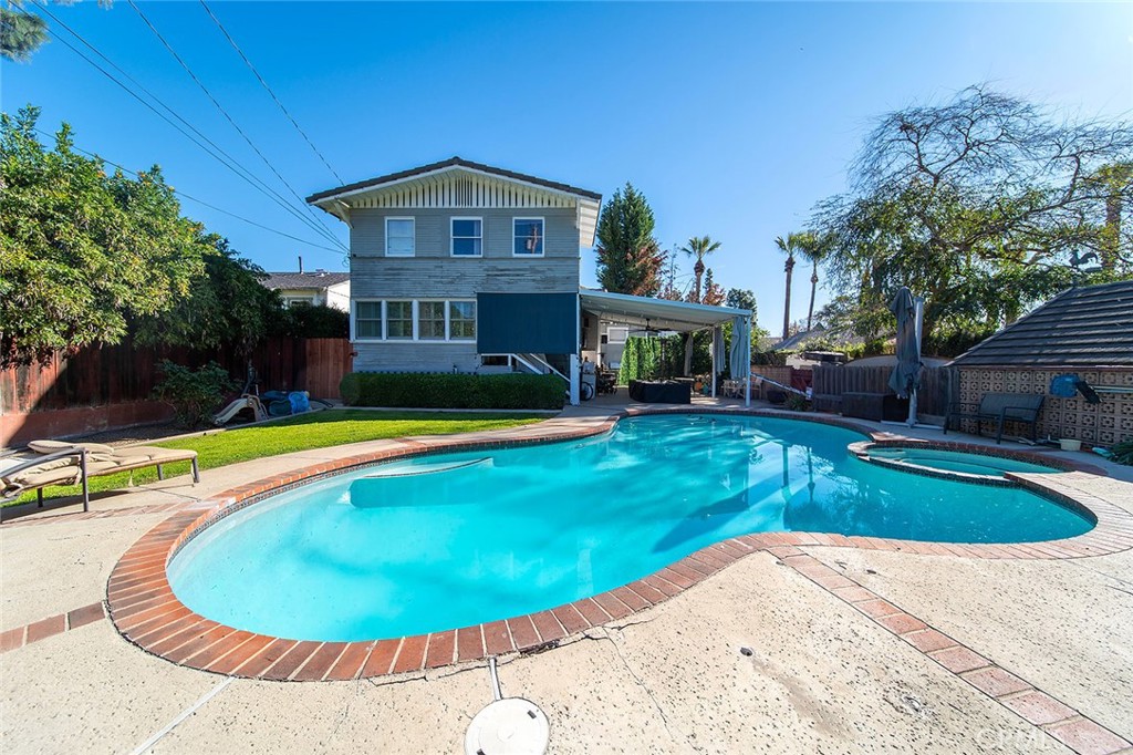 319 N Encinitas Avenue Property Photo 20