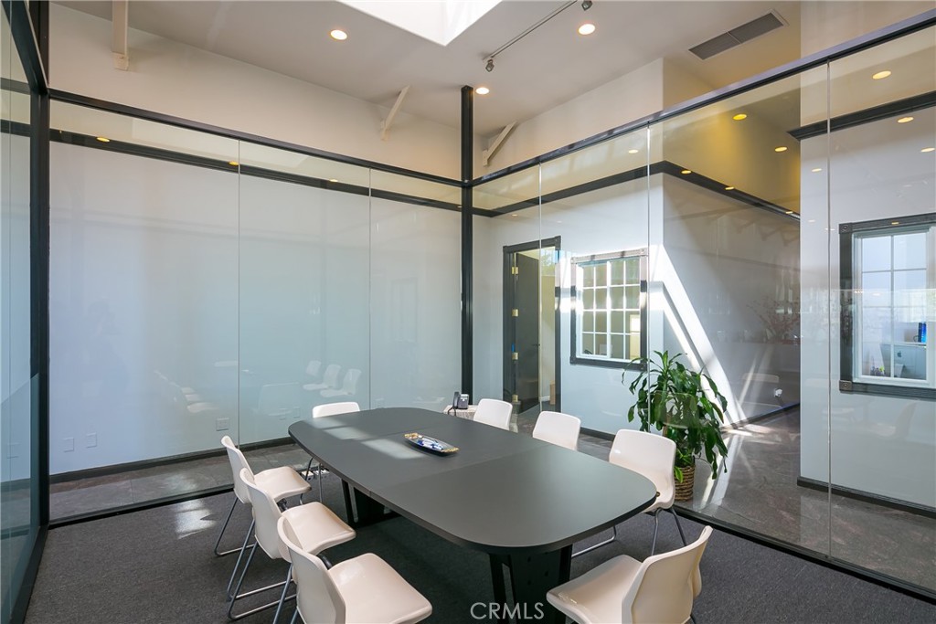 220 S Myrtle Avenue Property Photo 8