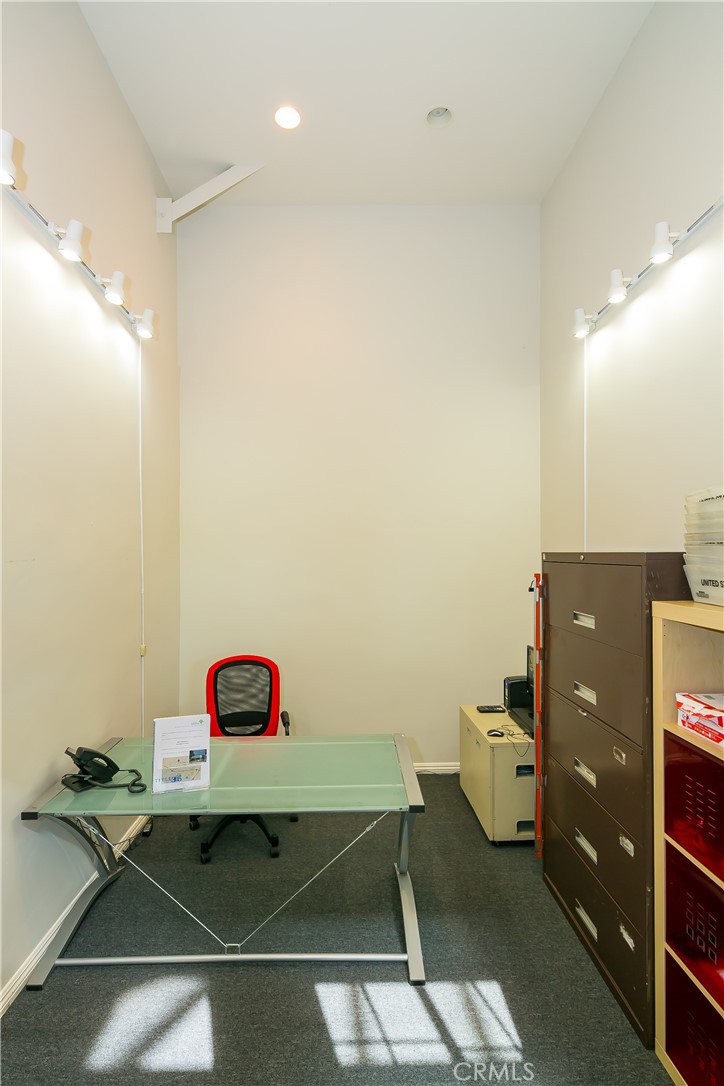 220 S Myrtle Avenue Property Photo 11