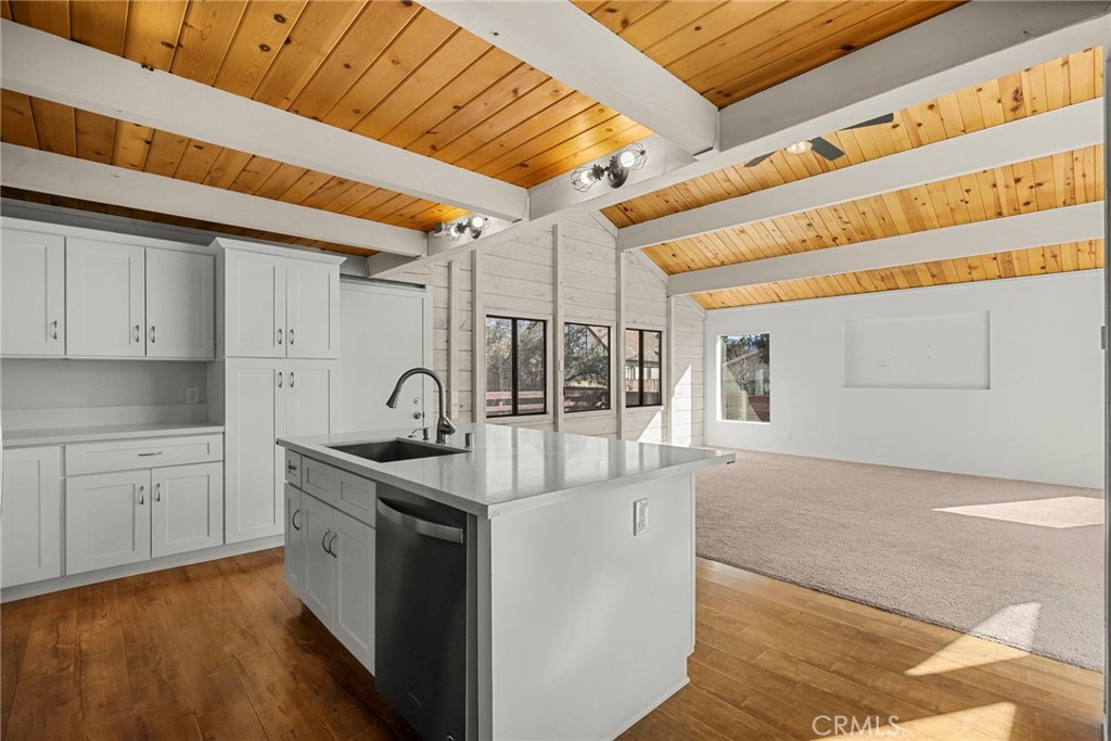 1000 Eagle Property Photo 15