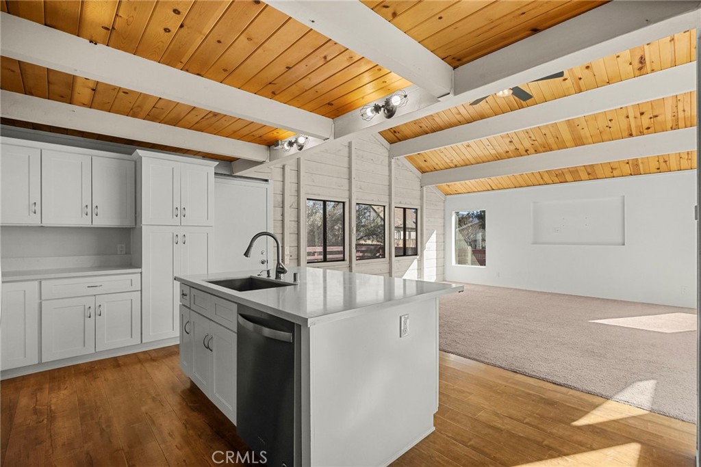 1000 Eagle Property Photo 16