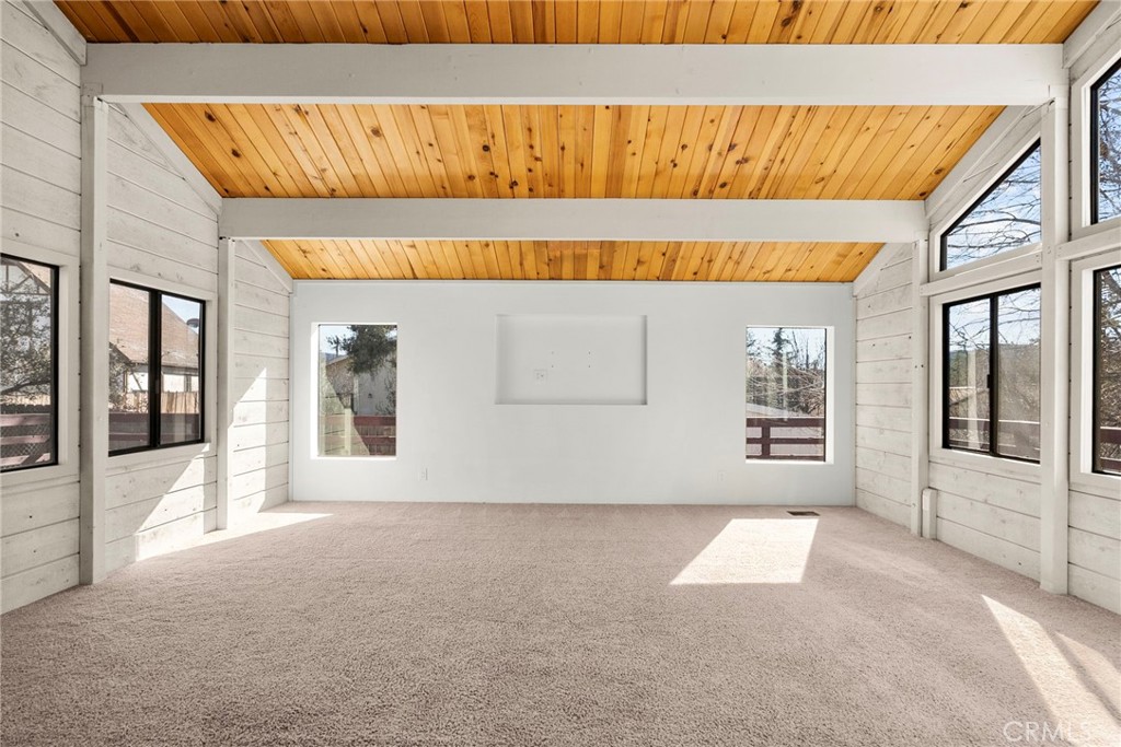 1000 Eagle Property Photo 18