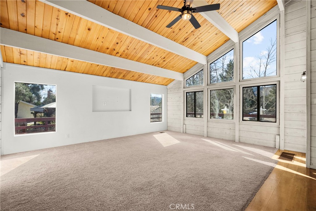 1000 Eagle Property Photo 22