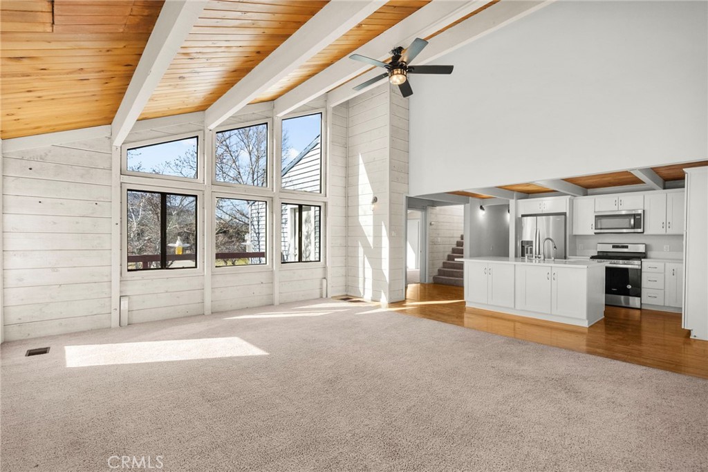 1000 Eagle Property Photo 24
