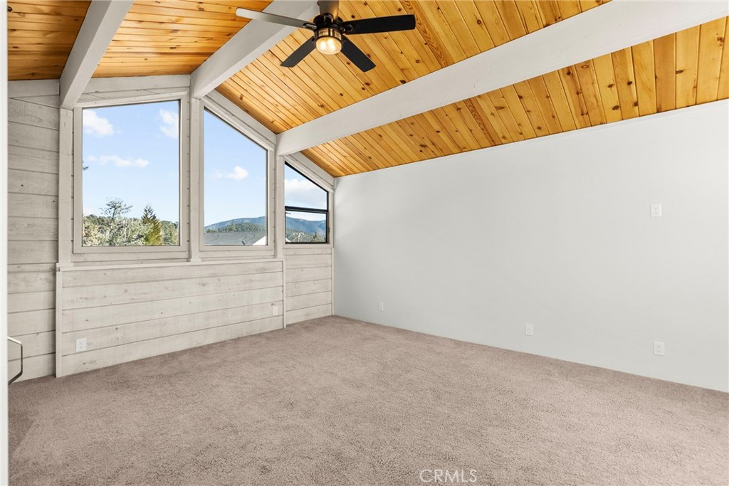 1000 Eagle Property Photo 32