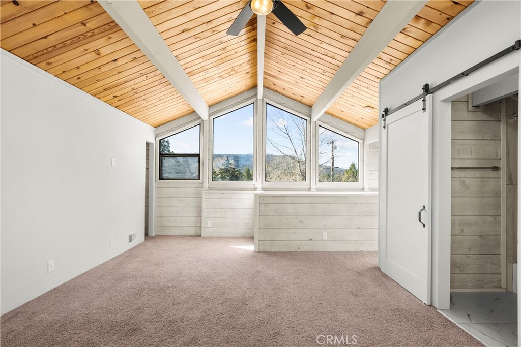 1000 Eagle Property Photo 32