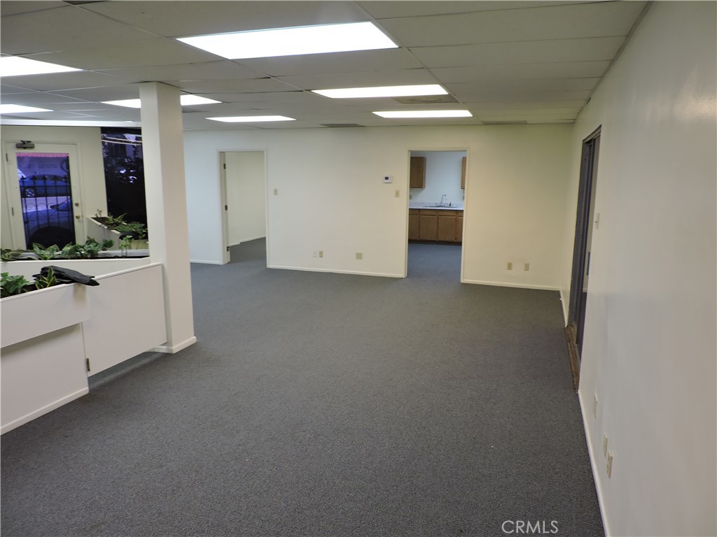 3527 W Beverly Boulevard Property Photo 3