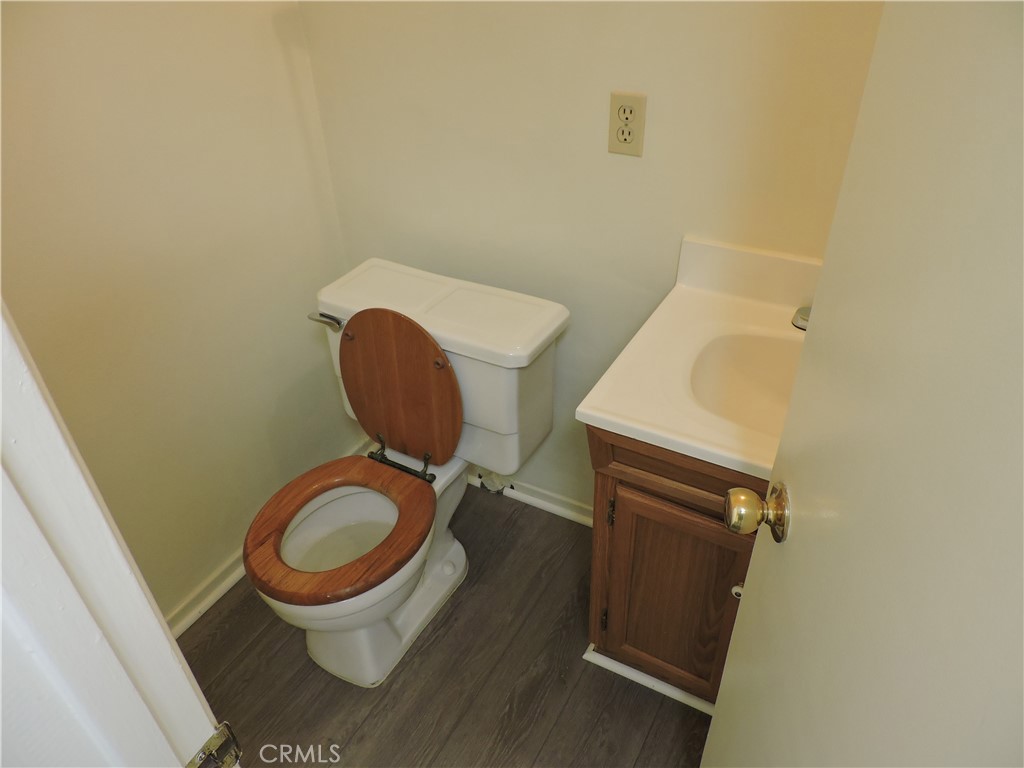 3527 W Beverly Boulevard Property Photo 7