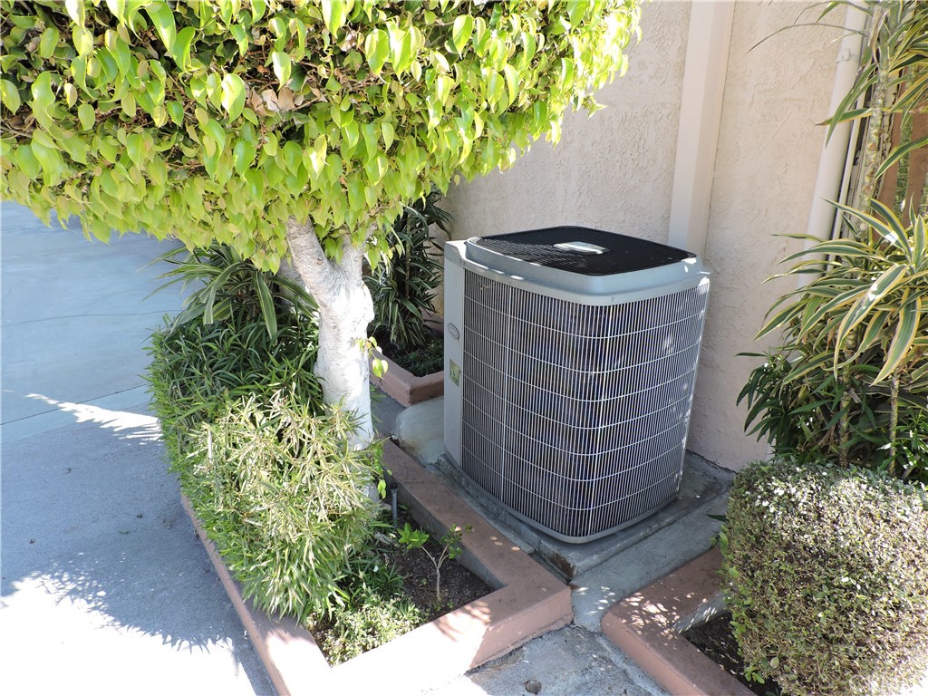 3527 W Beverly Boulevard Property Photo 18
