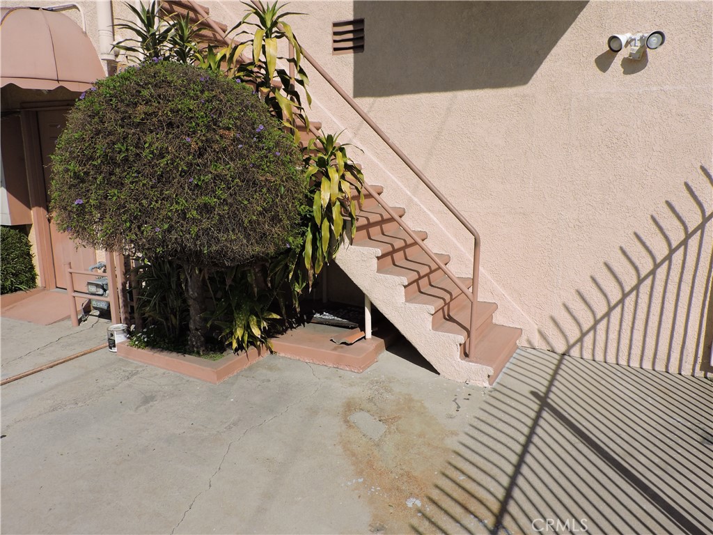 3527 W Beverly Boulevard Property Photo 21