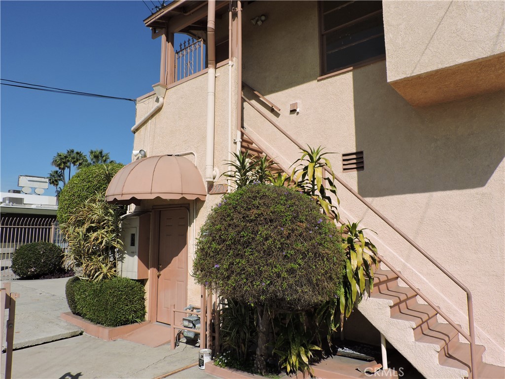3527 W Beverly Boulevard Property Photo 22