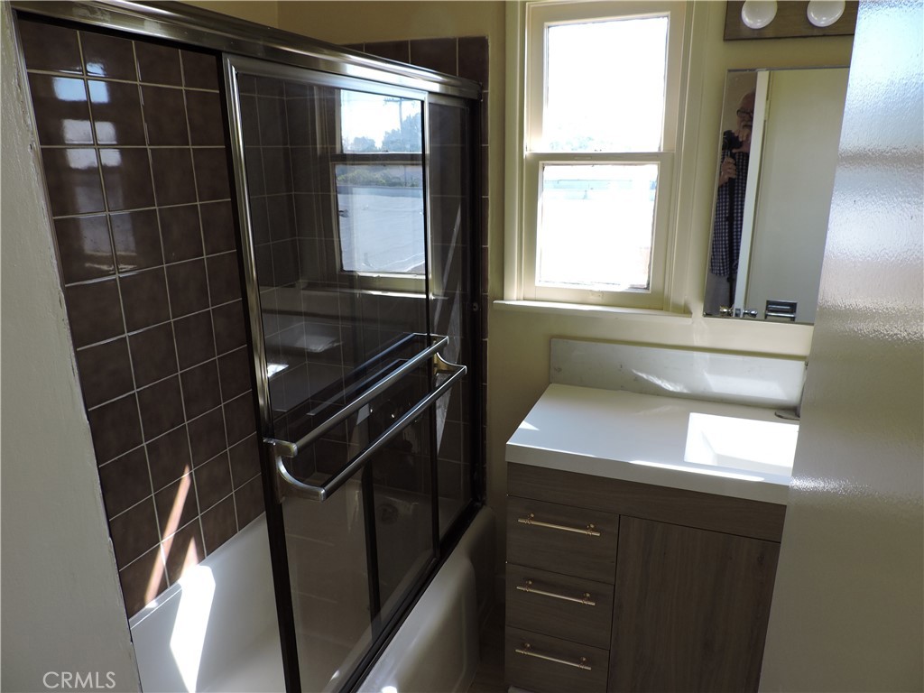 3527 W Beverly Boulevard Property Photo 30