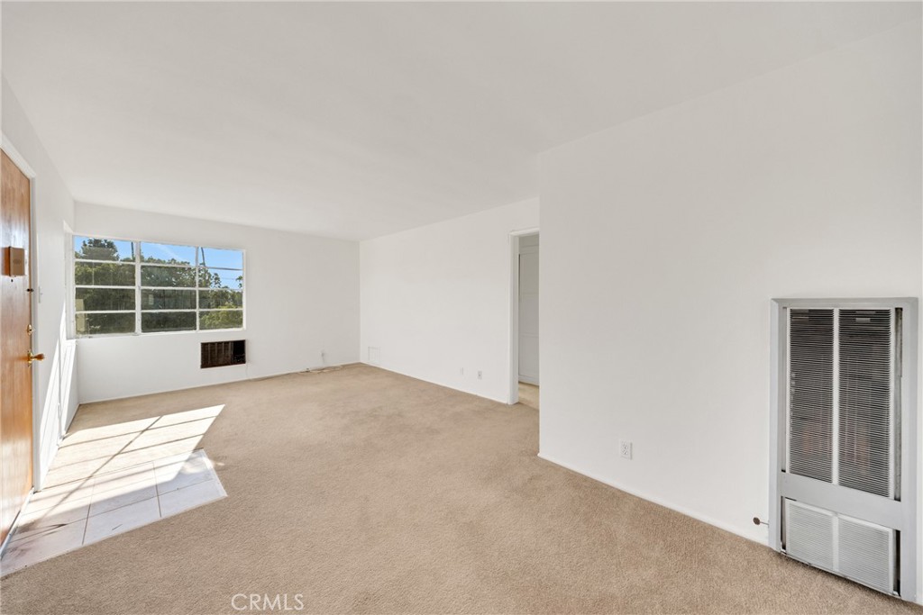 1515 W Commonwealth Avenue Property Photo 7