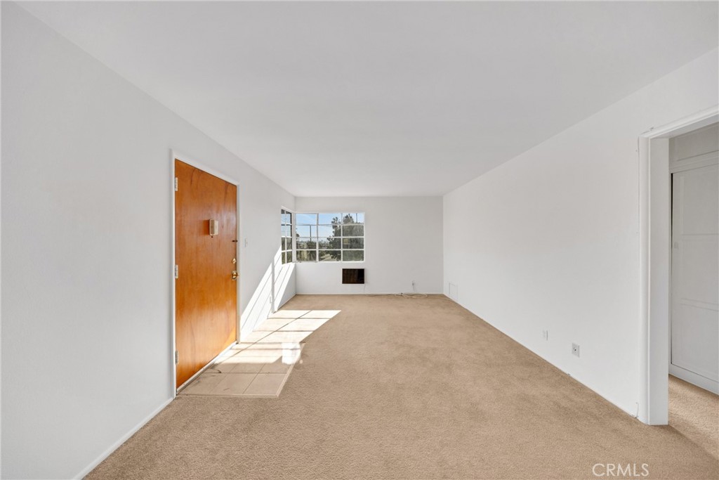 1515 W Commonwealth Avenue Property Photo 13