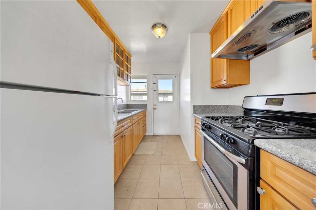 1515 W Commonwealth Avenue Property Photo 14