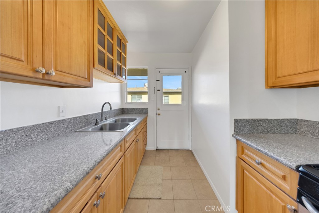 1515 W Commonwealth Avenue Property Photo 17