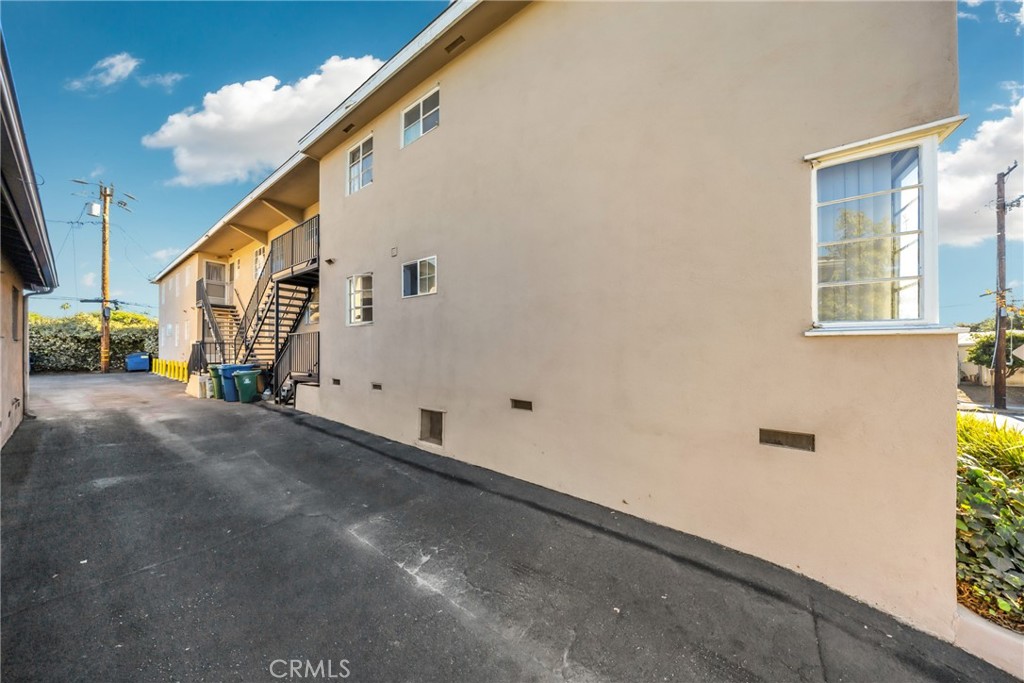 1515 W Commonwealth Avenue Property Photo 29