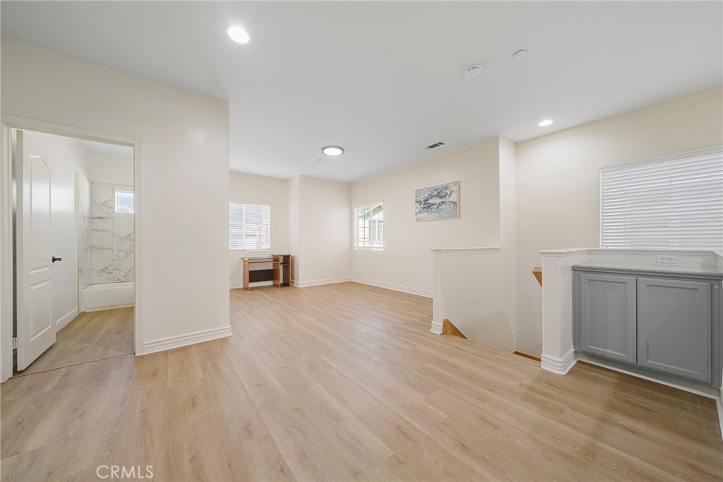 527 S 5th Ave B Property Photo 14