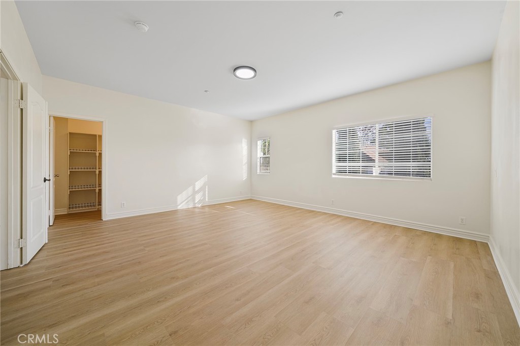 527 S 5th Ave B Property Photo 18