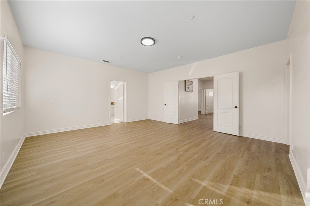 527 S 5th Ave B Property Photo 19